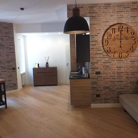 Duomo Apartments Milano Bagian luar foto